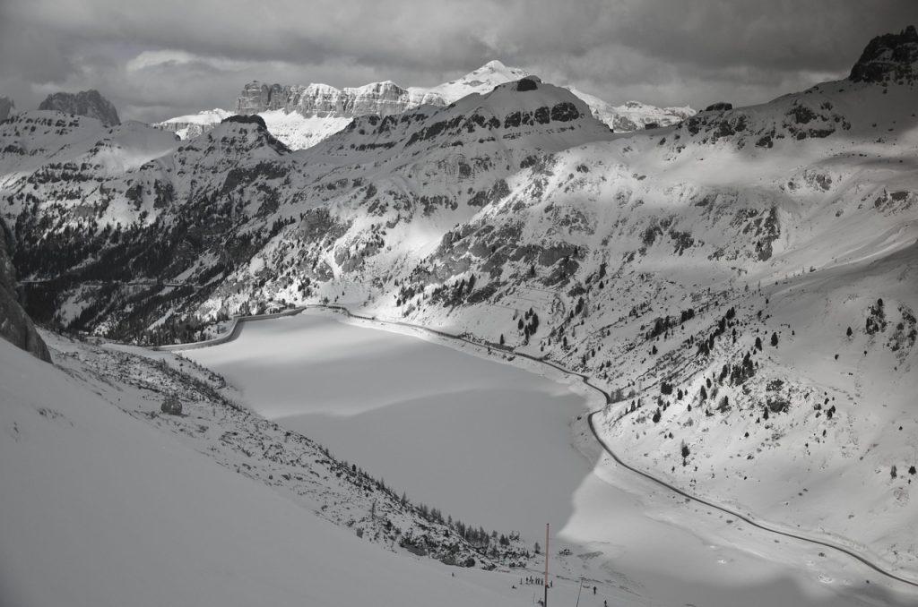 Lago di Fedaia