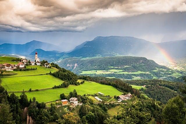 בולצאנו היא עיר תוססת בצפון איטליה, הממוקמת בסמוך לגבול עם אוסטריה