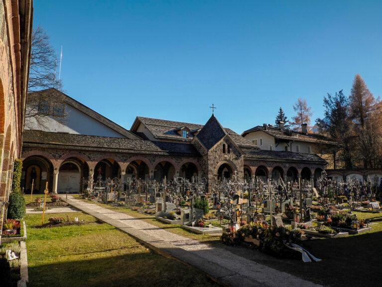 The collegiate church of san candido and the cemetery pusteria valley