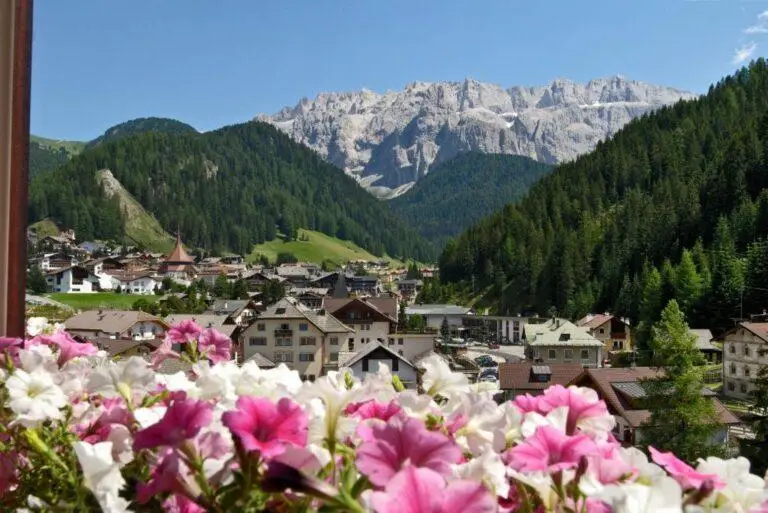 מלונות ודירות בסלבה די ואל גרדנה (Selva di Val Gardena)