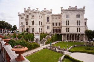 טירת מירמרה (Miramare Castle)