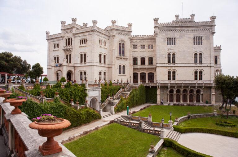 טירת מירמרה (Miramare Castle)